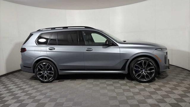 2024 BMW X7 M60i