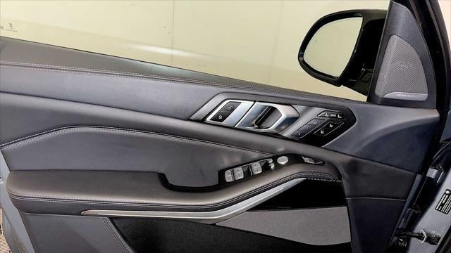 2024 BMW X7 M60i