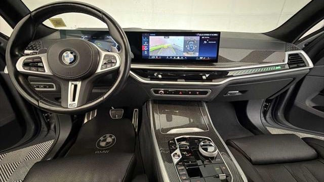 2024 BMW X7 M60i