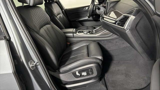 2024 BMW X7 M60i