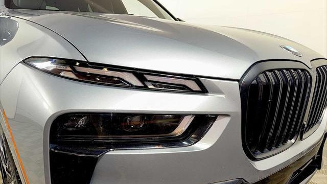 2024 BMW X7 M60i