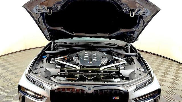 2024 BMW X7 M60i