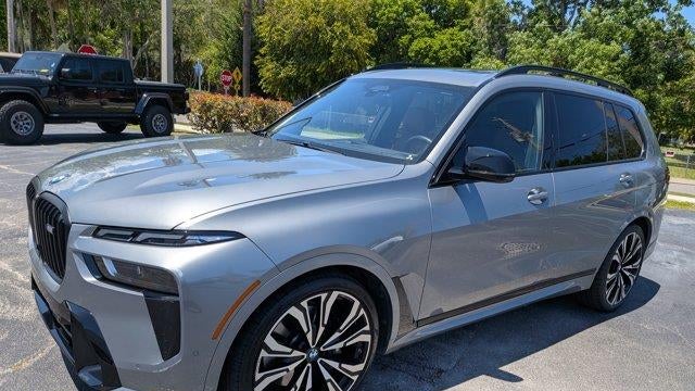 2024 BMW X7 M60i