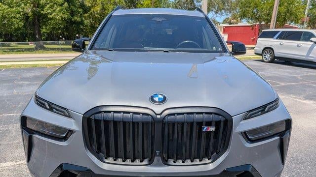 2024 BMW X7 M60i