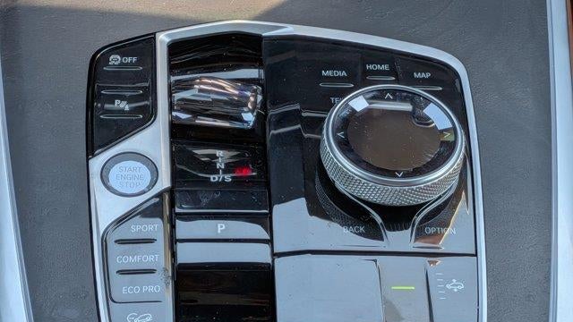 2024 BMW X7 M60i