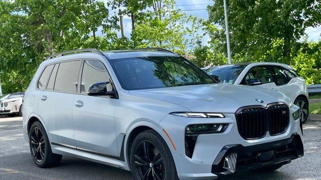 2024 BMW X7 M60i