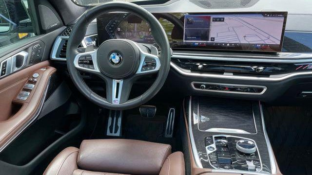 2024 BMW X7 M60i
