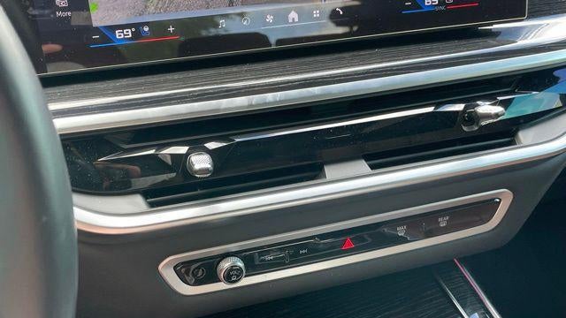 2024 BMW X7 M60i