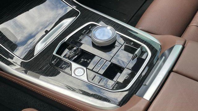 2024 BMW X7 M60i