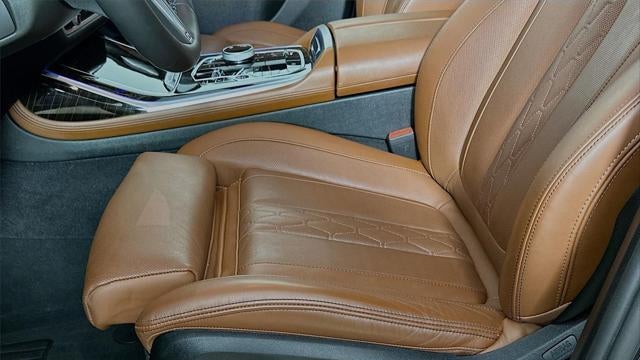 2024 BMW X7 M60i
