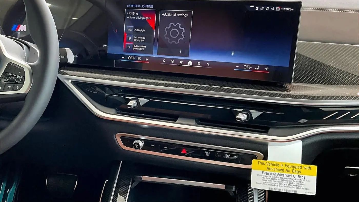 2027 BMW X7 M60i