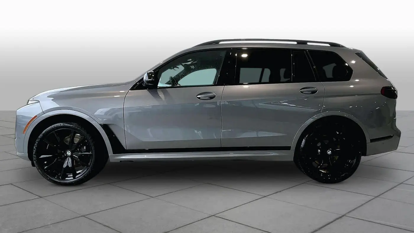 2027 BMW X7 M60i