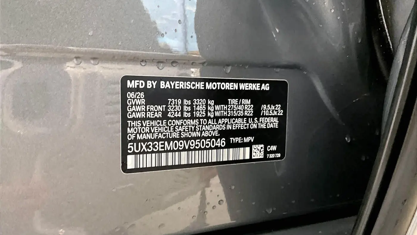 2027 BMW X7 M60i
