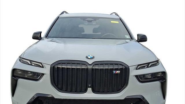 2024 BMW X7 M60i