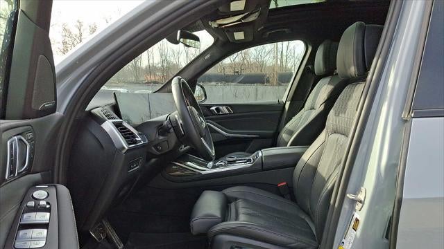 2024 BMW X7 M60i