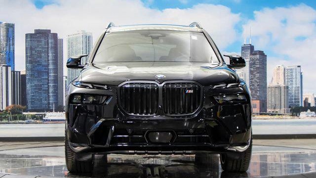 2025 BMW X7 M60i