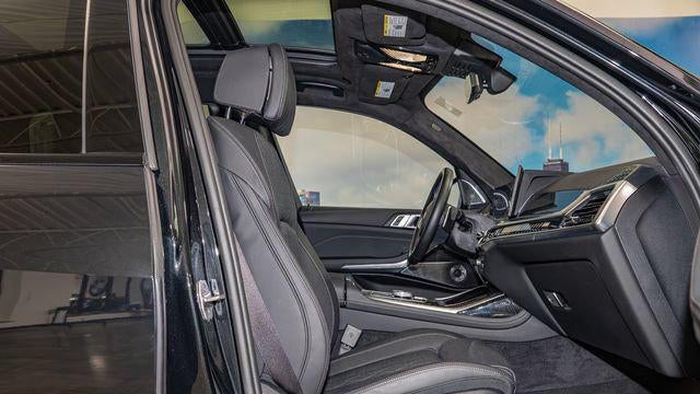2025 BMW X7 M60i