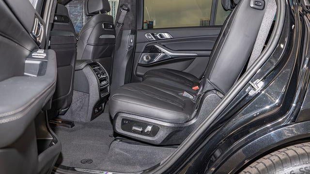 2025 BMW X7 M60i