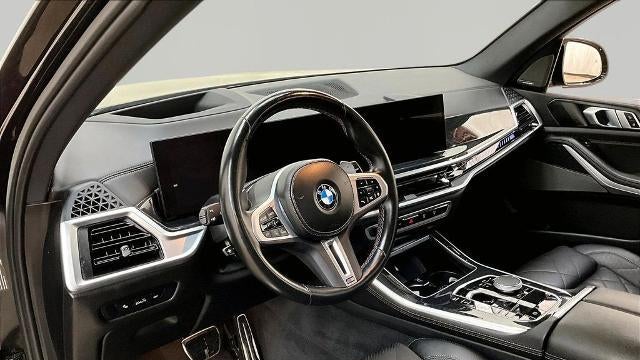 2024 BMW X5 M60i