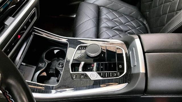 2024 BMW X5 M60i