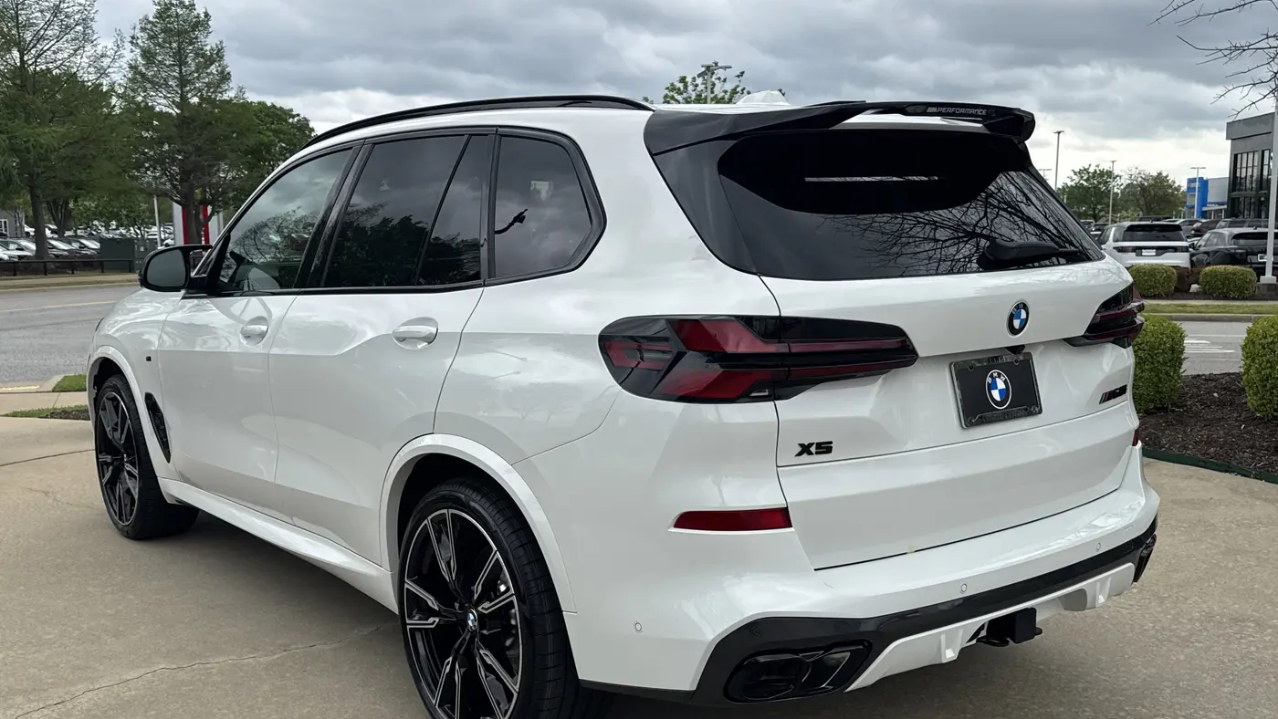 2026 BMW X5 M60i