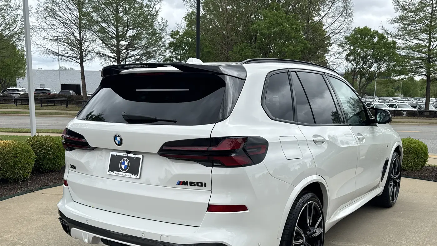 2026 BMW X5 M60i