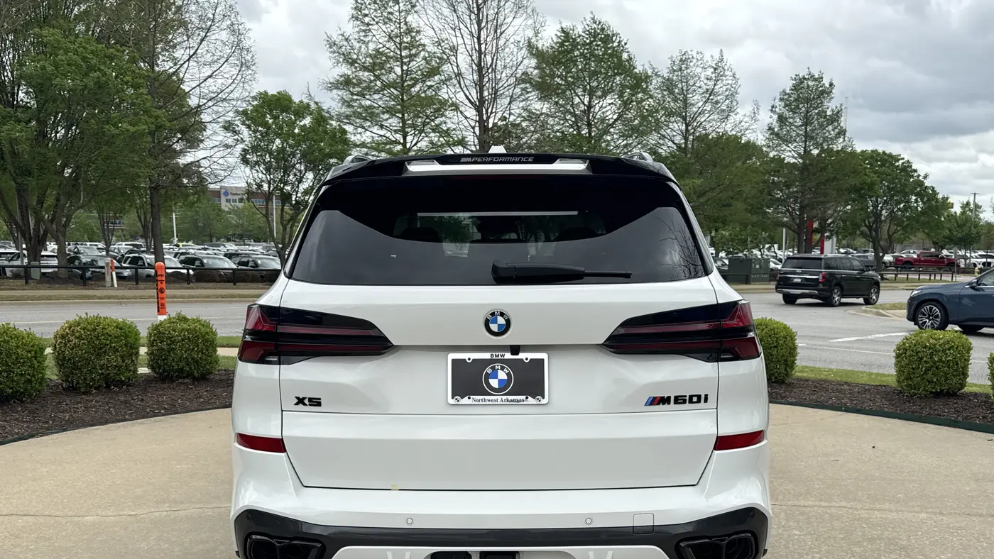 2026 BMW X5 M60i