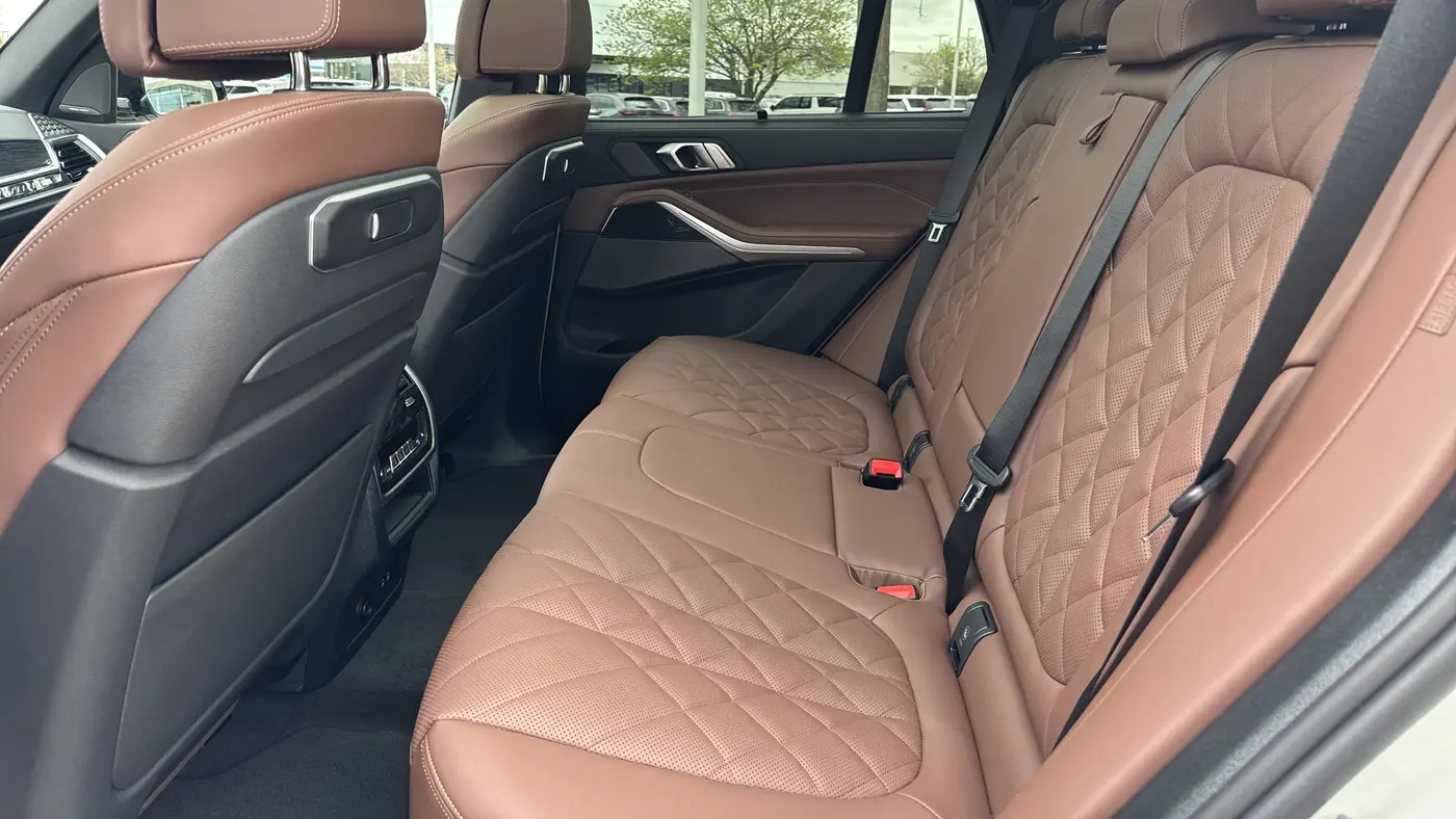 2026 BMW X5 M60i