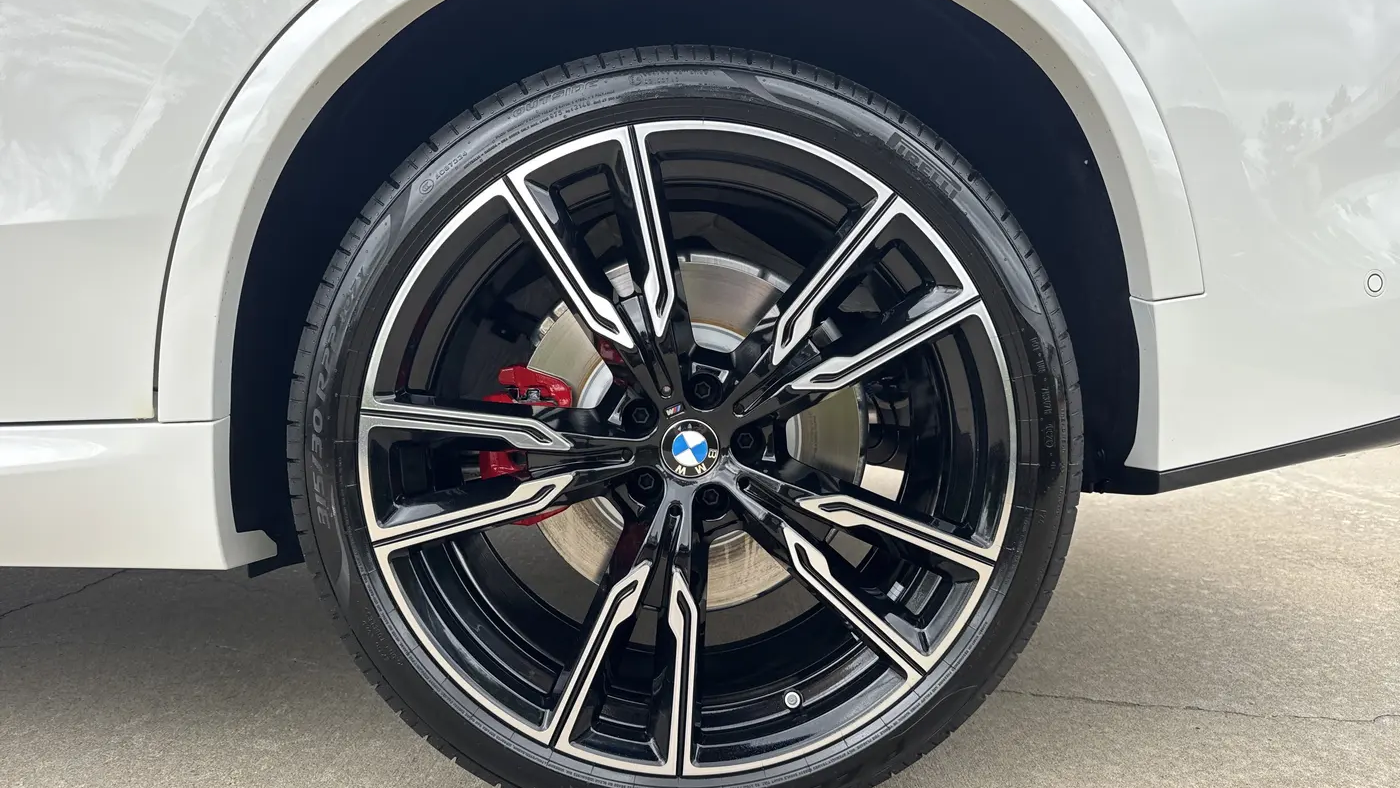 2026 BMW X5 M60i