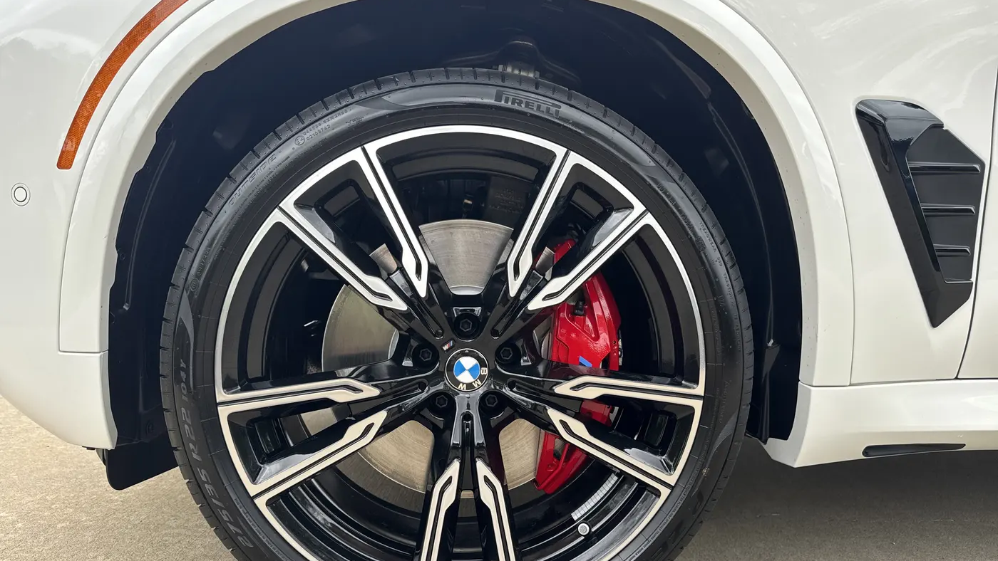 2026 BMW X5 M60i