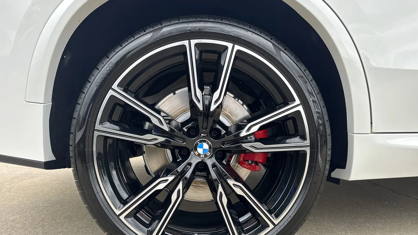 2026 BMW X5 M60i