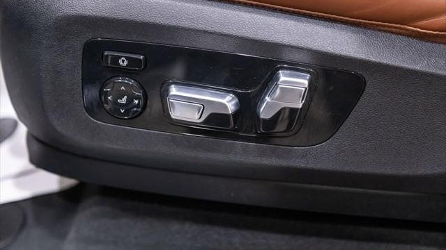 2024 BMW X5 M60i