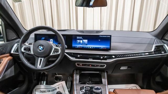 2024 BMW X5 M60i
