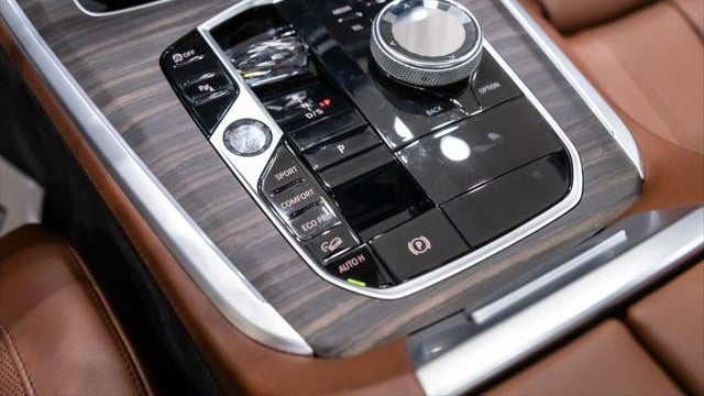 2024 BMW X5 M60i