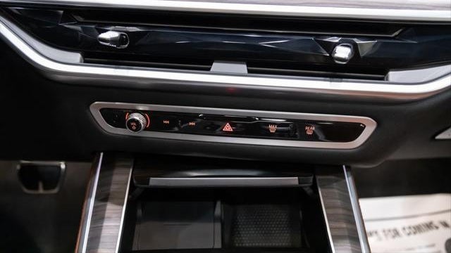 2024 BMW X5 M60i