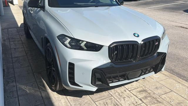 2024 BMW X5 M60i