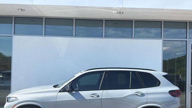 2024 BMW X5 M60i