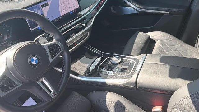 2024 BMW X5 M60i