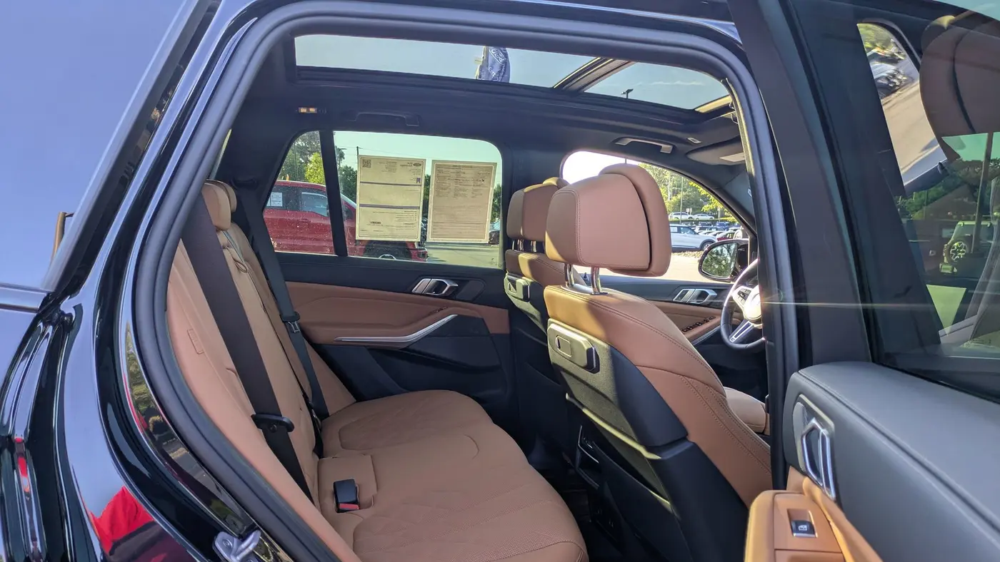 2026 BMW X5 M60i