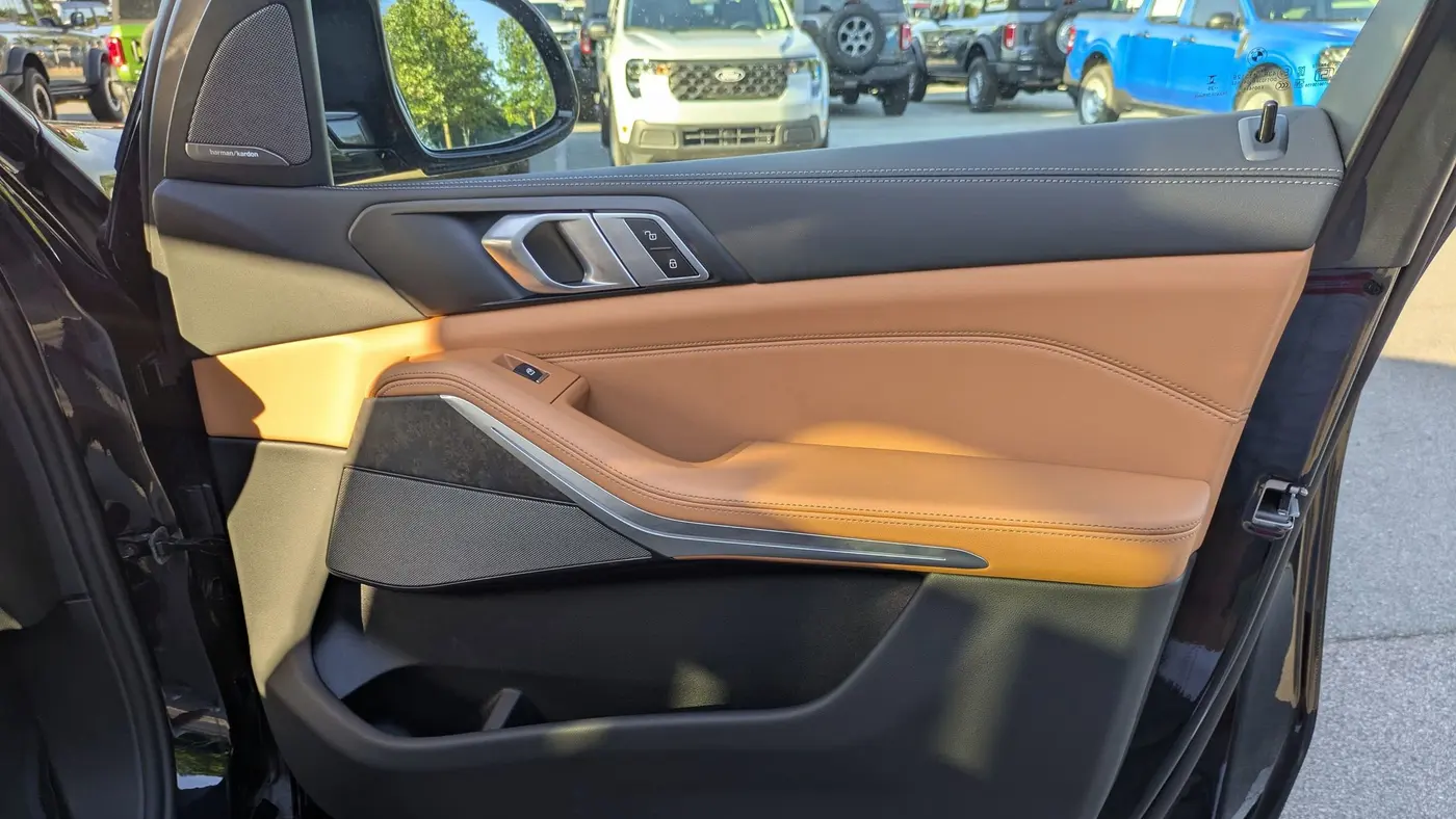2026 BMW X5 M60i
