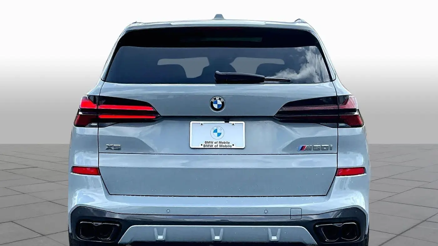 2026 BMW X5 M60i