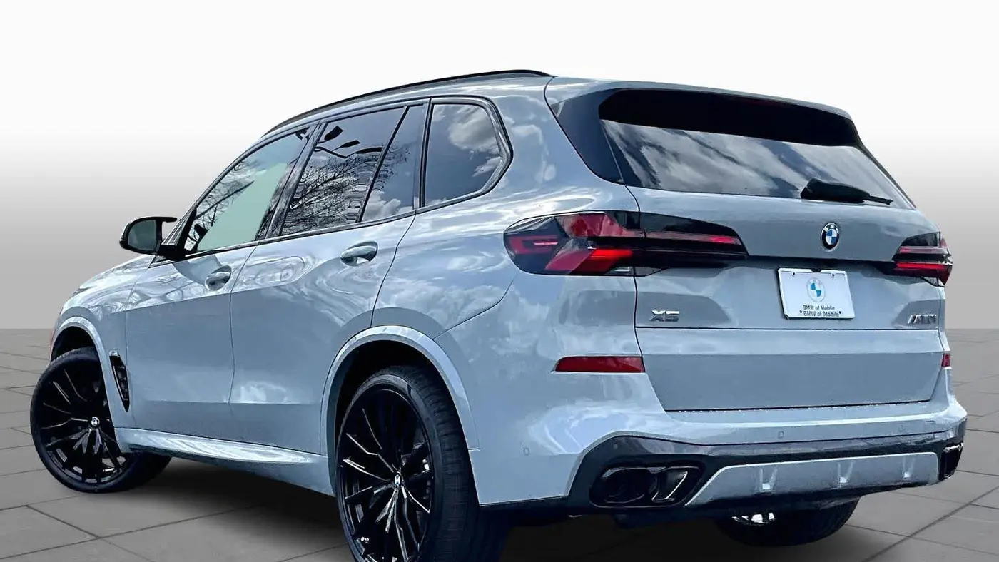 2026 BMW X5 M60i