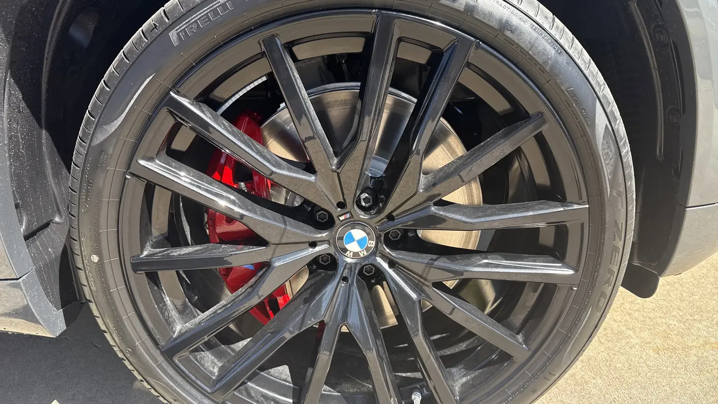 2026 BMW X5 M60i