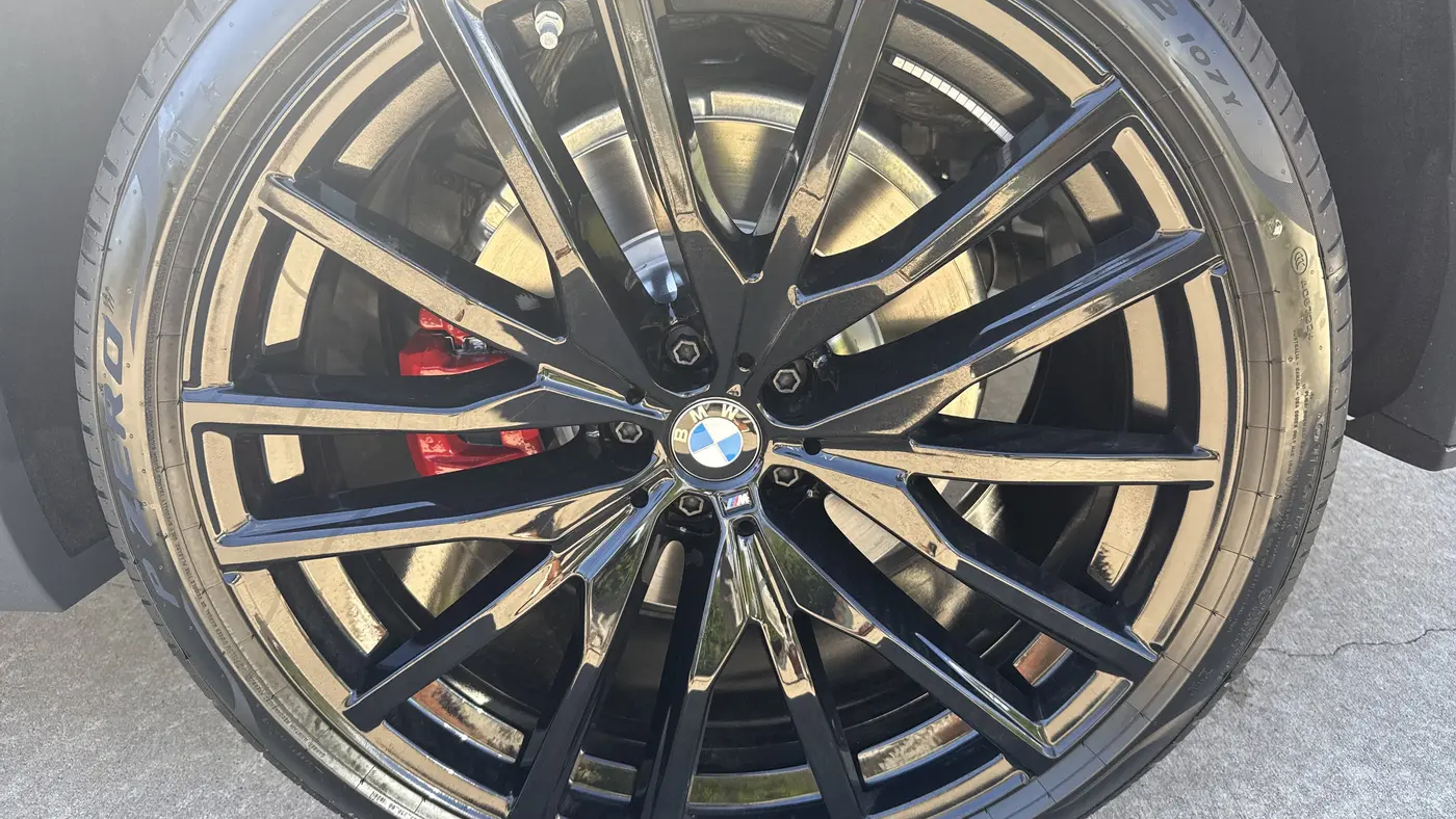 2026 BMW X5 M60i