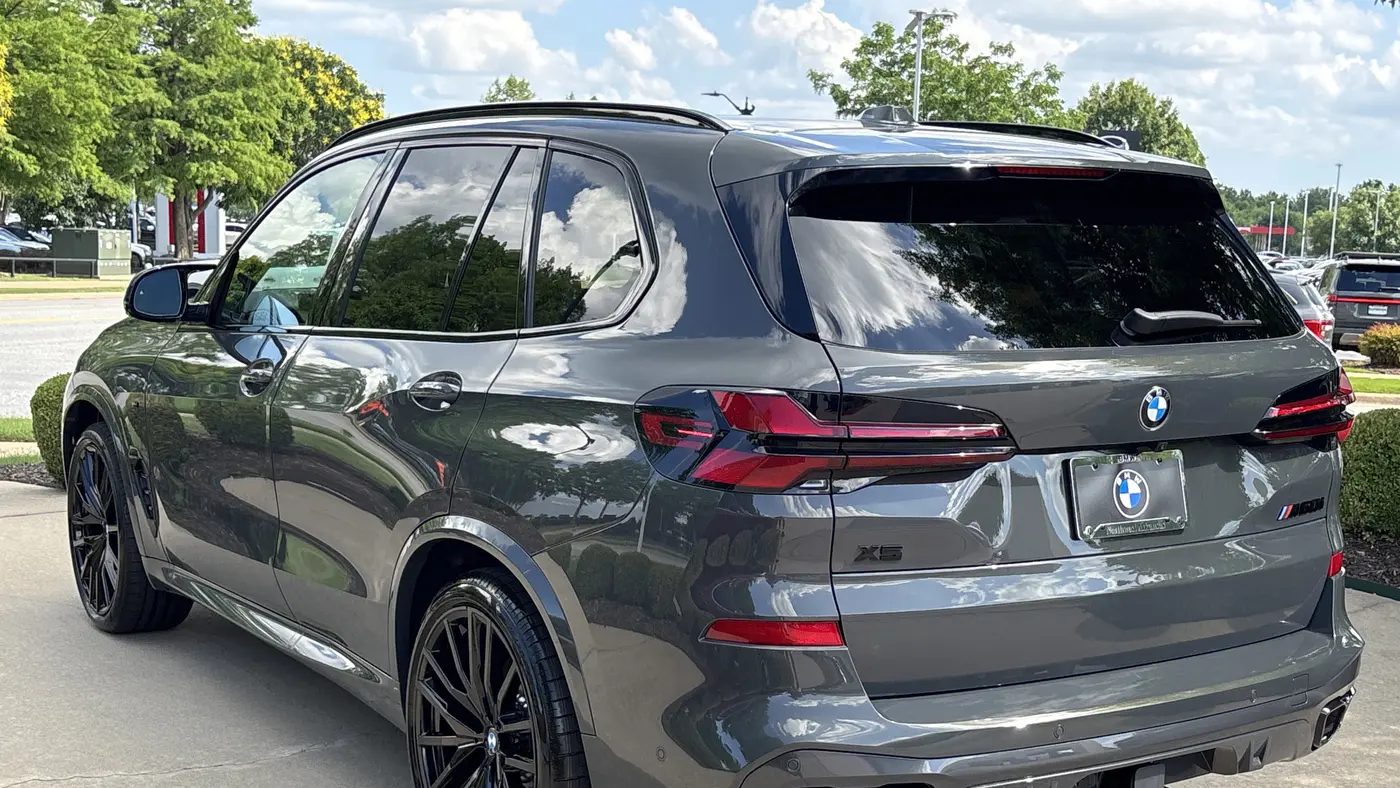 2026 BMW X5 M60i