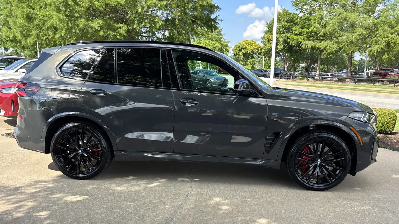 2026 BMW X5 M60i