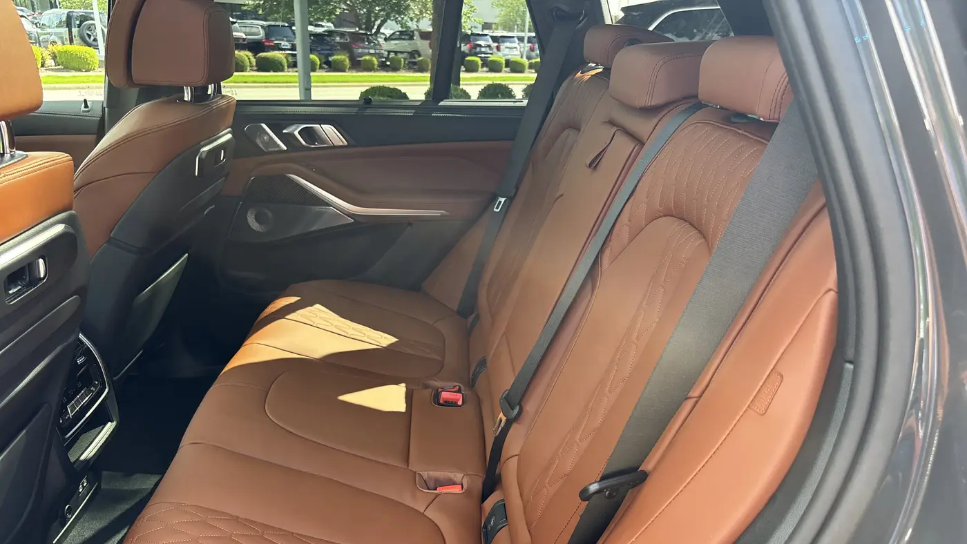 2026 BMW X5 M60i