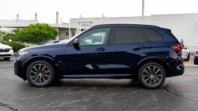 2024 BMW X5 M60i