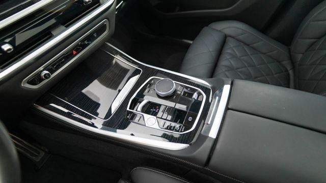 2024 BMW X5 M60i