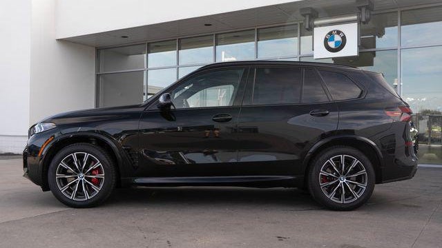 2024 BMW X5 M60i